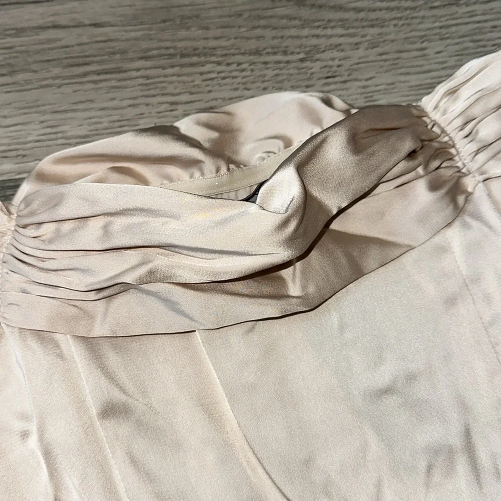 Pretty little thing Champagne pleat detail Bardot flared sleeve shift dress‎ 4